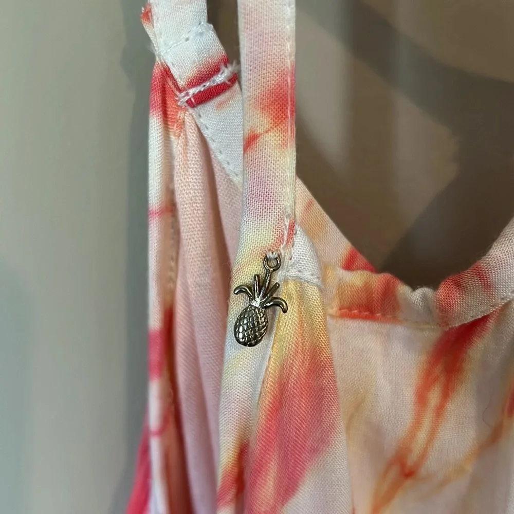 Super cute Pineapple brand Sundress - Picture 3 of 4